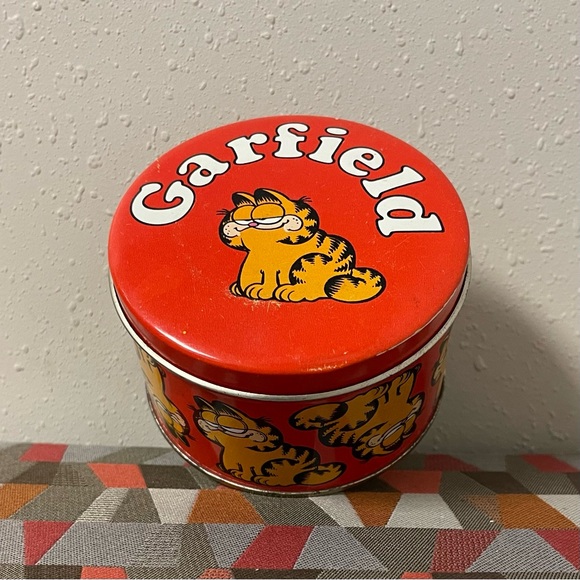 Vintage 1978 Bristol Ware Garfield Tin - 4" Wide - Picture 1 of 7